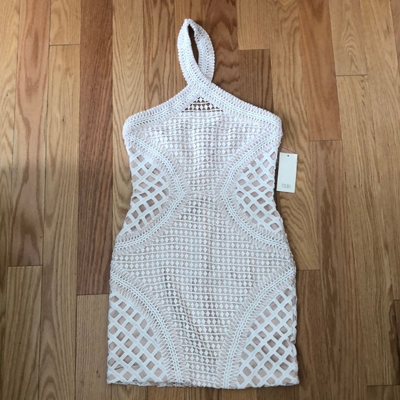 Tobi Dresses & Skirts - Brand new (with tags!) patterned dress